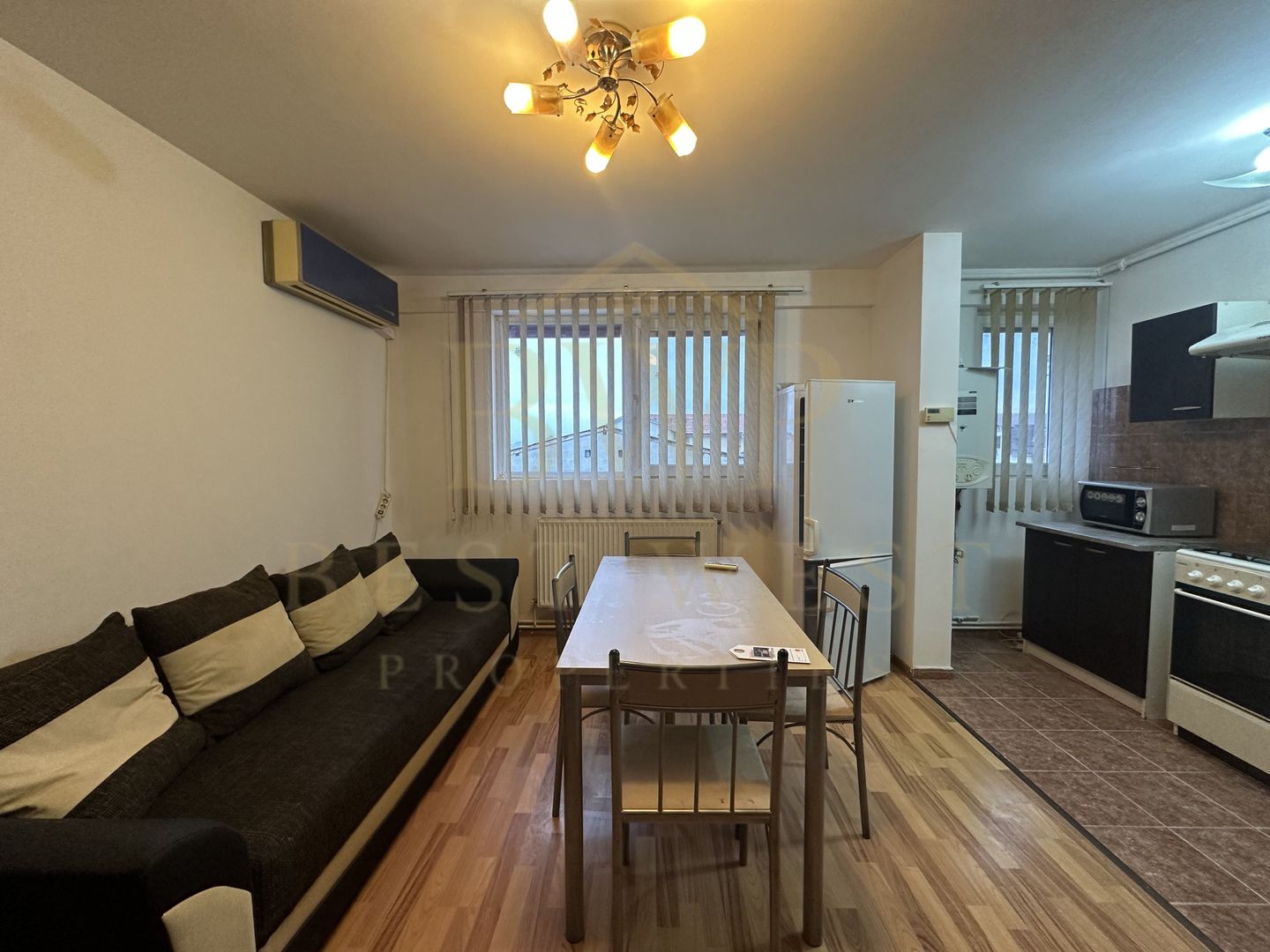 Apartament 2 camere, zona Soarelui - Poză 1