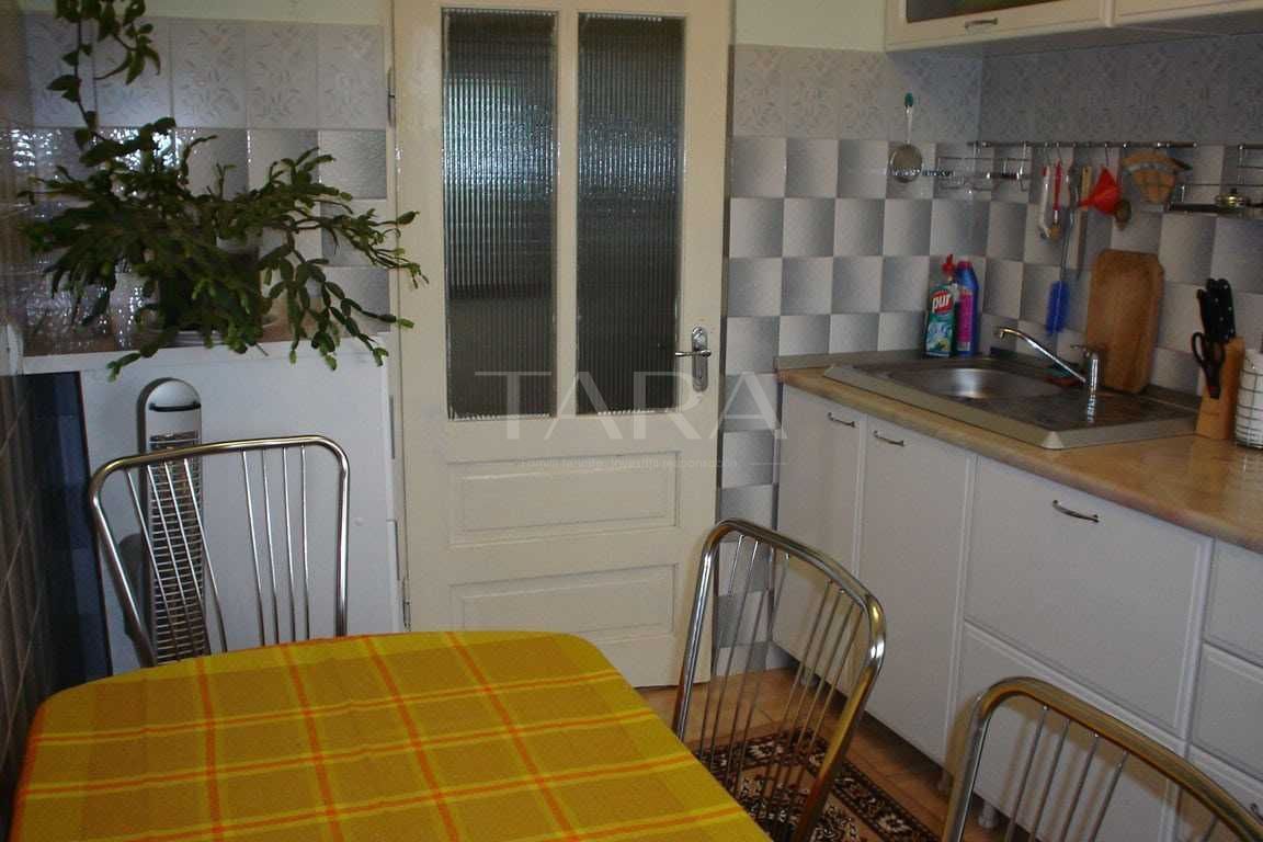 Apartament 2 camere decomandate, balcon și orientare SE, Aleea Gârbău. - Poză 1