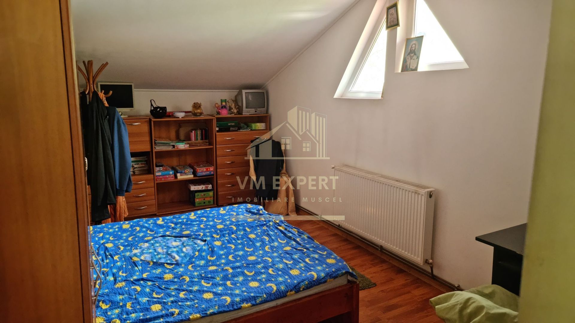 CASA 3 CAMERE, TEREN 6200 MP + 2 LACURI, CAMPULUNG, NAMAIESTI - Poză 3