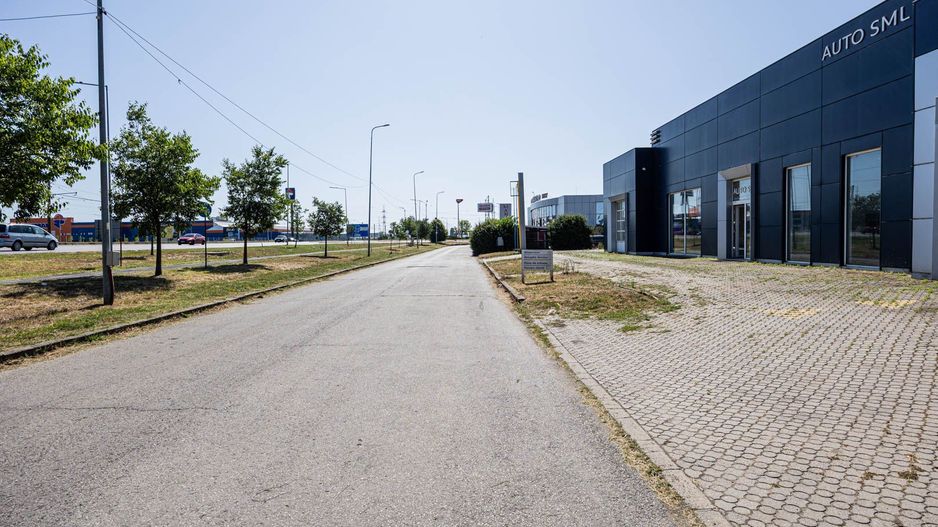 Reprezentanță auto de vânzare – Arad, Zona Industrială Micalaca Est - Poză 14