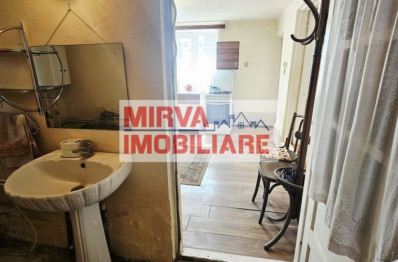 Casă cu 2 camere și teren generos, Dărmănești – Exclusivitate - Poză 30