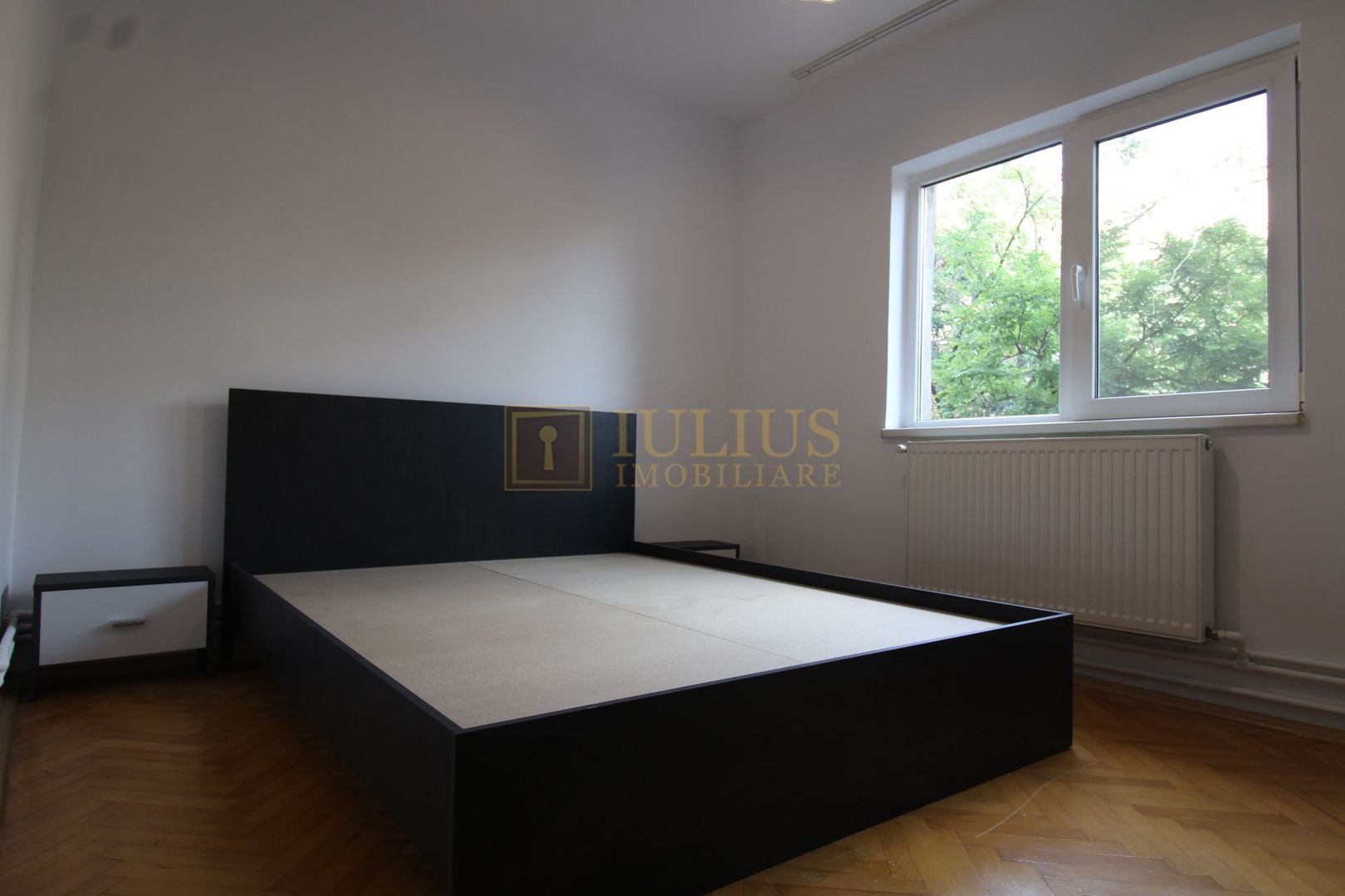 Apartament spatios, 3 camere, centrala proprie - Poză 9