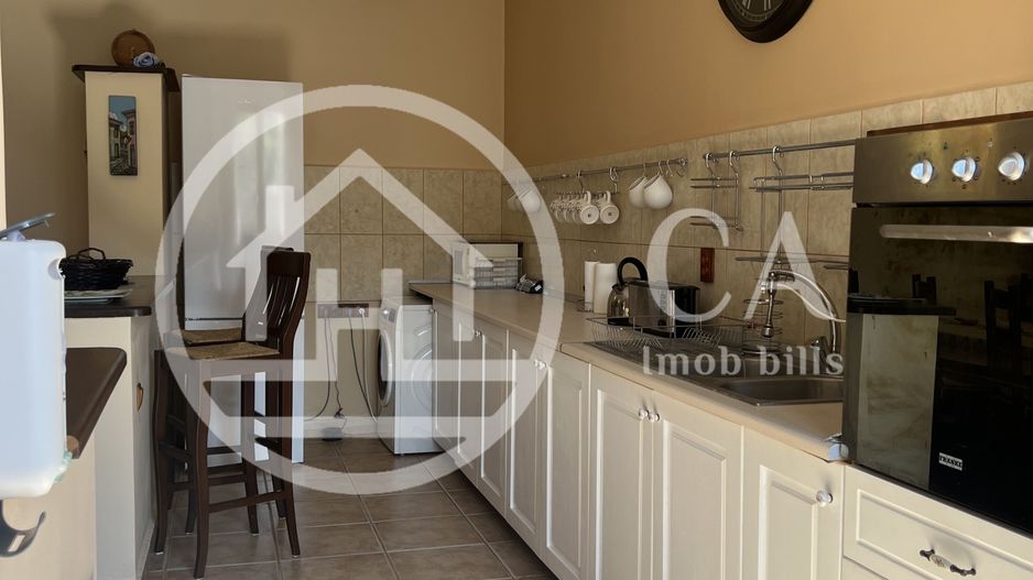 Casa cu 5 camere de vânzare in zona Centrala, Oradea - Poză 8