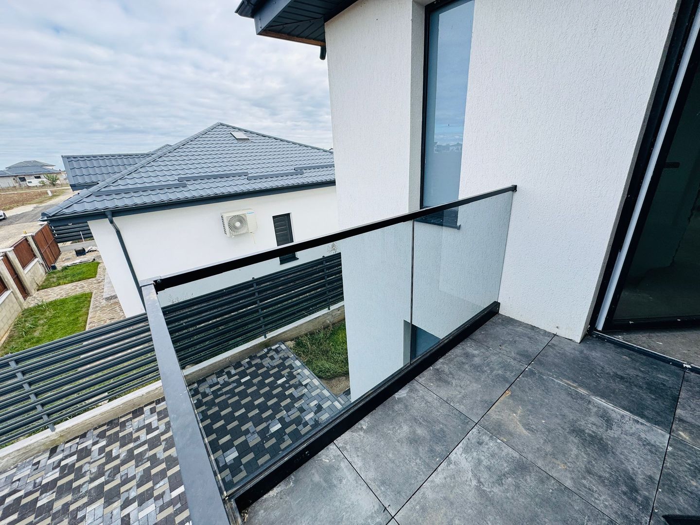 Buftea-vila individuala P+1 cu 5 camere teren 319mp - Poză 5