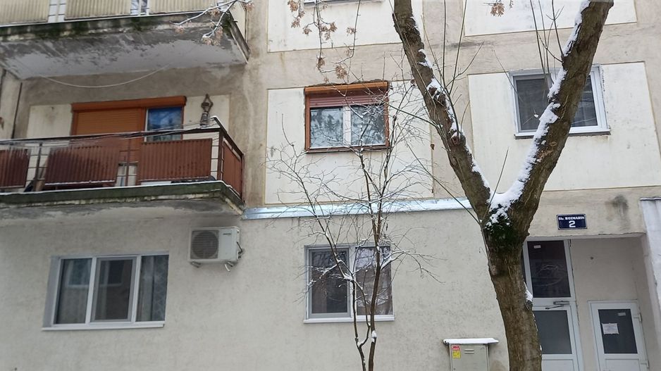 BRASADAS vinde ap 3 cam Micro 16, et. 1/4. - Poză 1