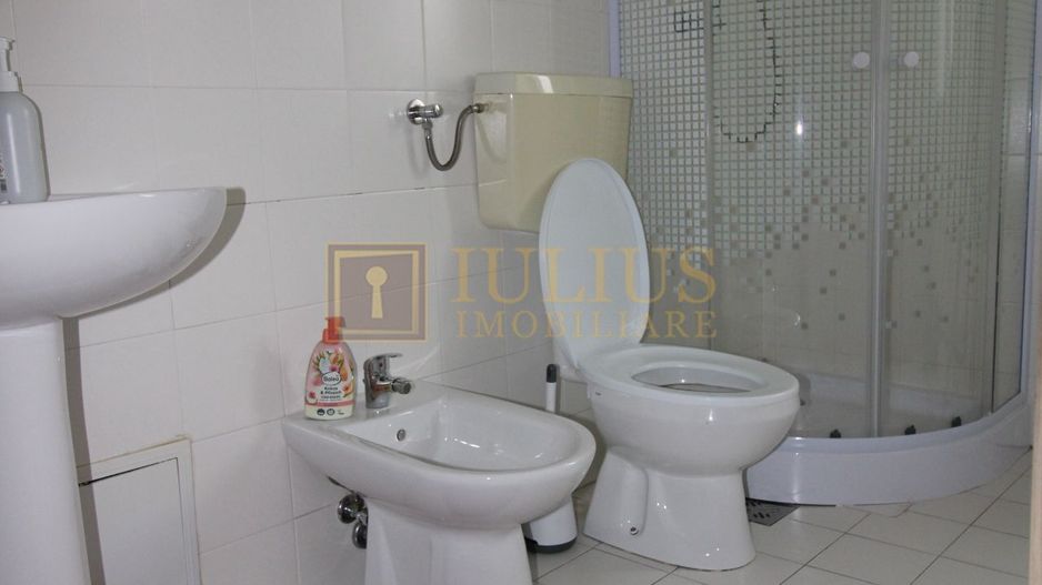 Se afla la 5 minute de Complex, ideal pentru studenti, centrala proprie - Poză 7