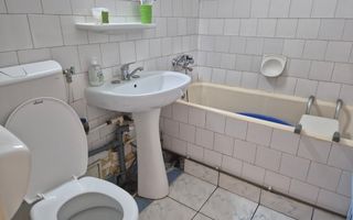 🏡 DE VÂNZARE – APARTAMENT 2 CAMERE | ZONA M4, BL. C42 🏡, ETAJ 3! - Poză 6