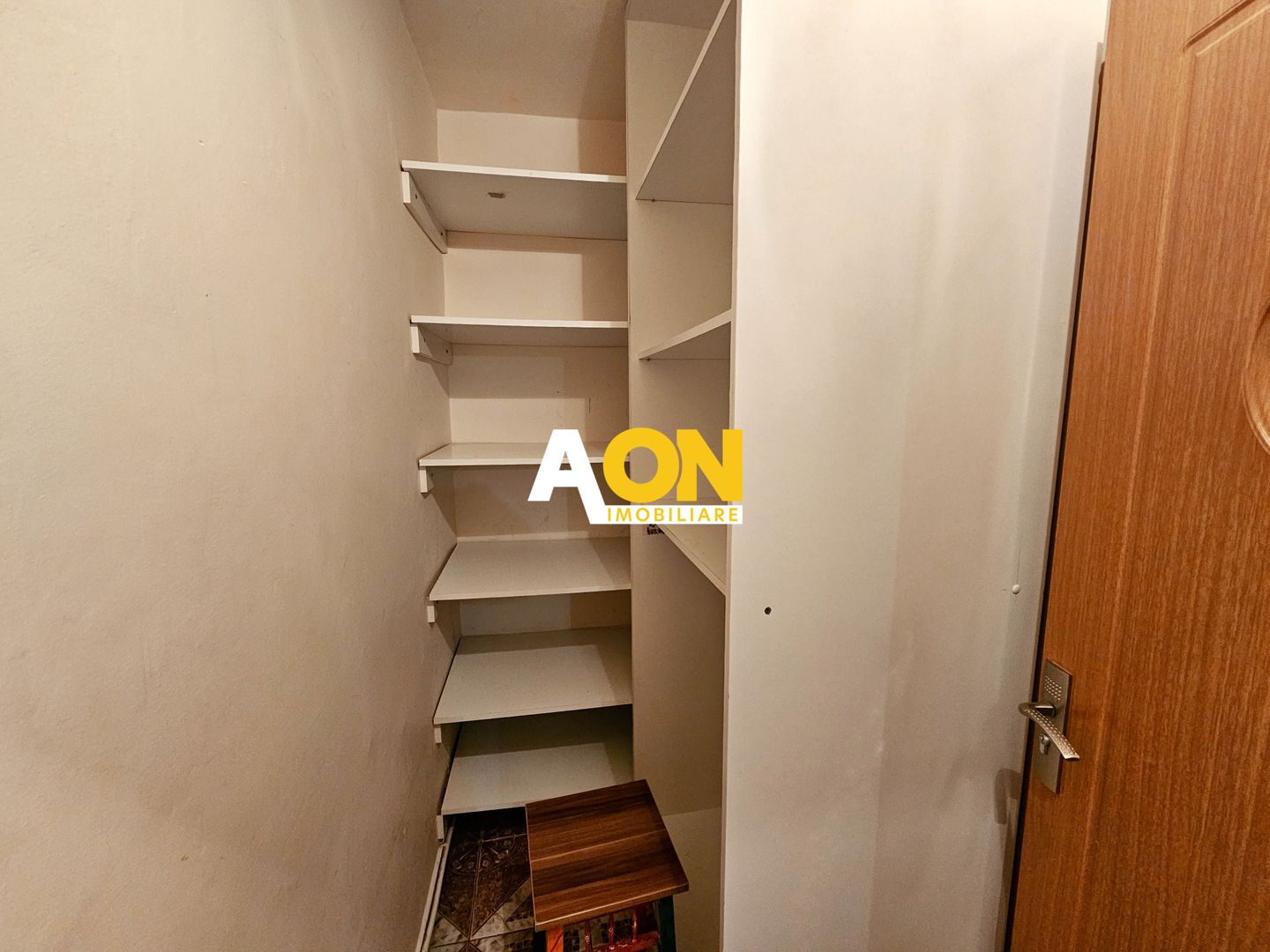 Apartament 3 camere, 2 bai, mobilat, utilat, etaj 3,  cu boxa, Cetate - Poză 12