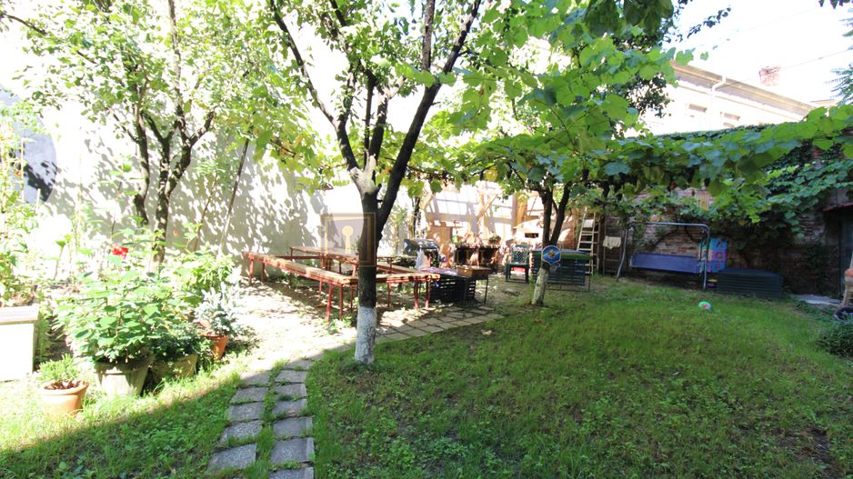 Spatios, 3 camere, centrala proprie, curte interioara - Poză 22