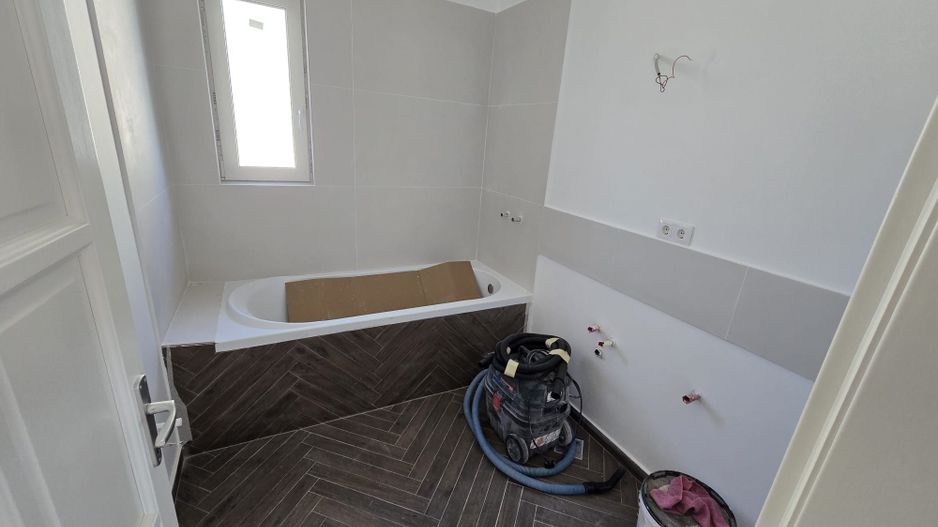 Casa la cheie 4 camere,garaj 60mp.,500mp teren,0%comision - Poză 7