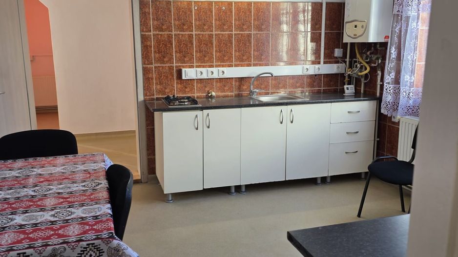 CASA  DE ÎNCHIRIAT 3 CAMERE IDEALA PENTRU SEDIU FIRMA SAU LOCUINTA - Poză 5
