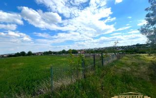 Teren intravilan 1600 mp situat pe str.Dobosari, pret 35 euro/mp neg - Poză 1