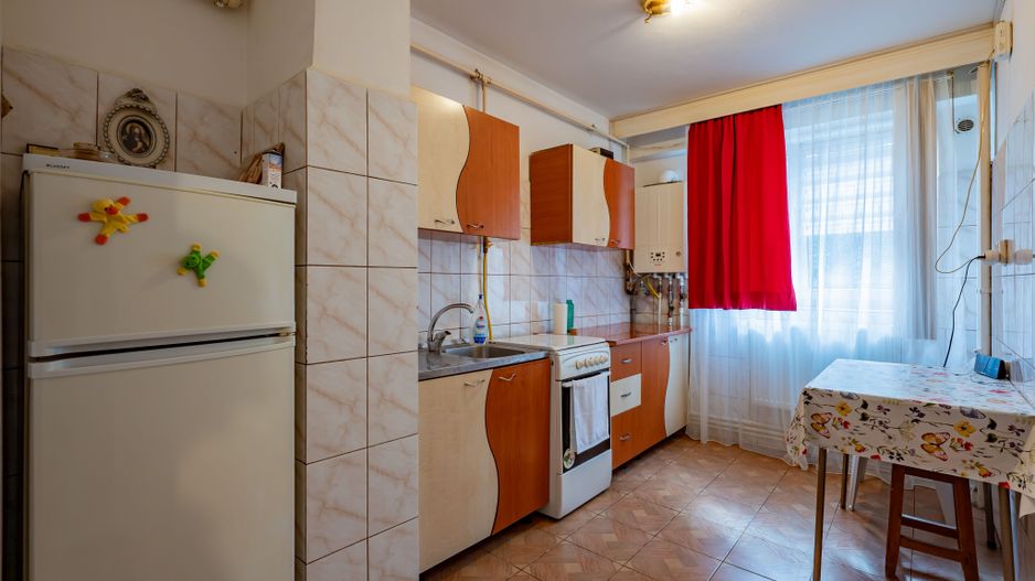 2 camere decomandate | Tomis III | Etaj 1 | Centrală proprie - Poză 4