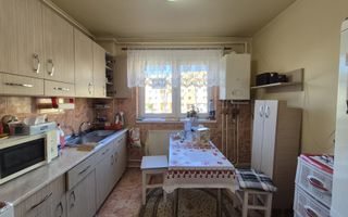 COMISION 0 | Apartament 4 camere | etaj 1 | zona Micro 3 - Poză 1
