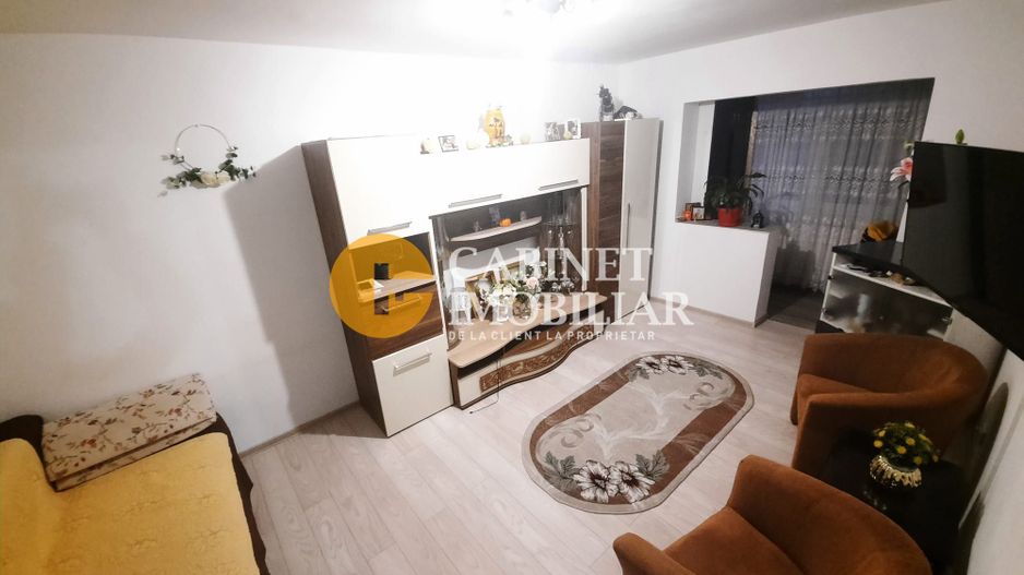 Dacia - Etaj Intermediar - 3 Camere Decomandat - Poză 2