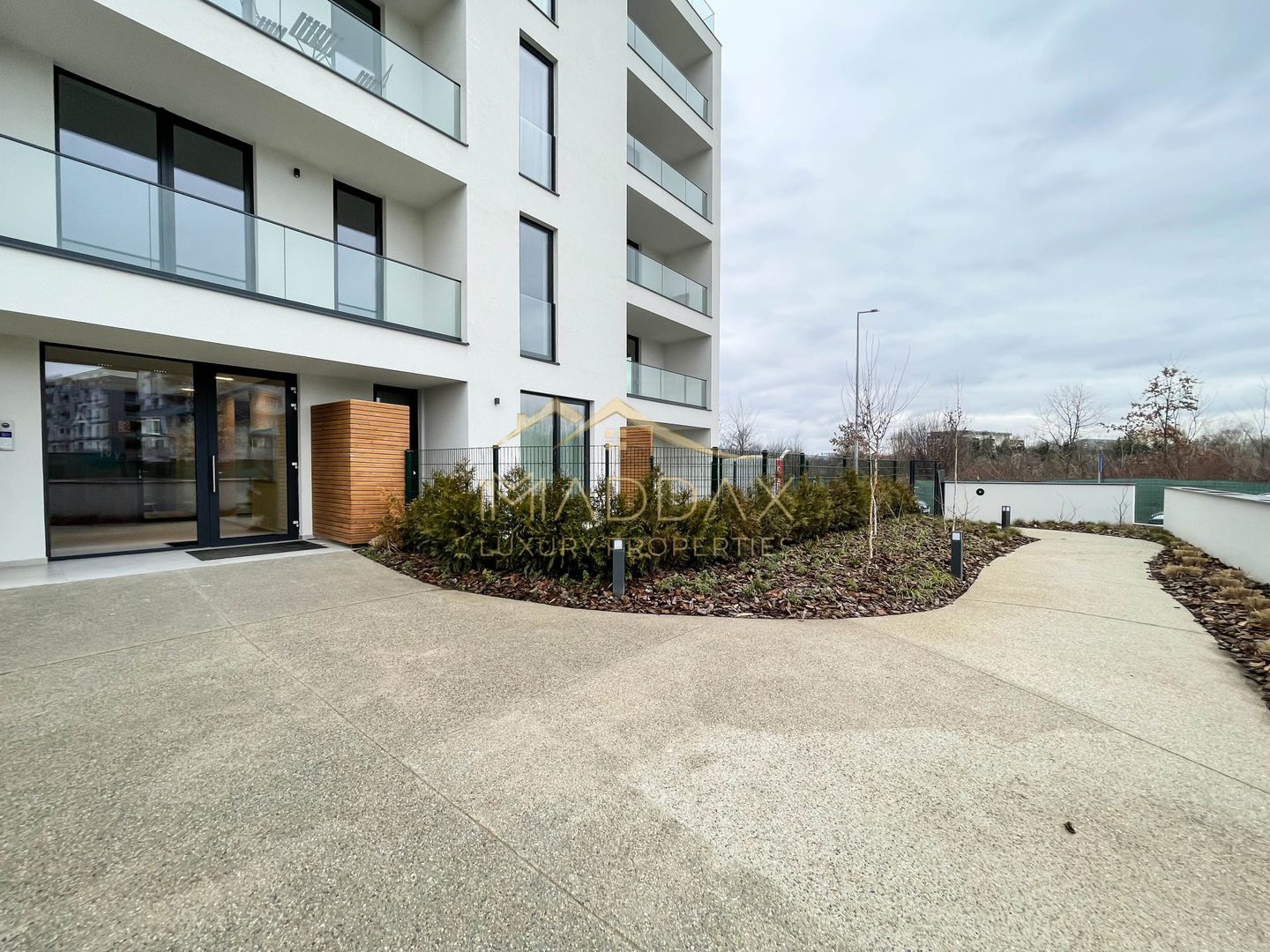 3 rooms apartment***148sqm***//65sqm garden // Baneasa - Poză 27