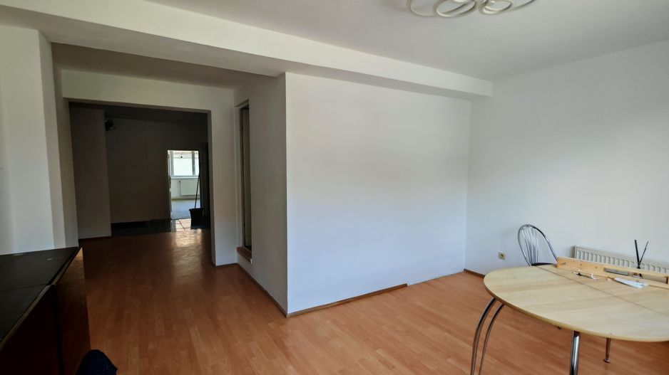 Apartament in vila,Bartolomeu,120 mp,3 camere,Spatiu depozitare 50mp - Poză 11