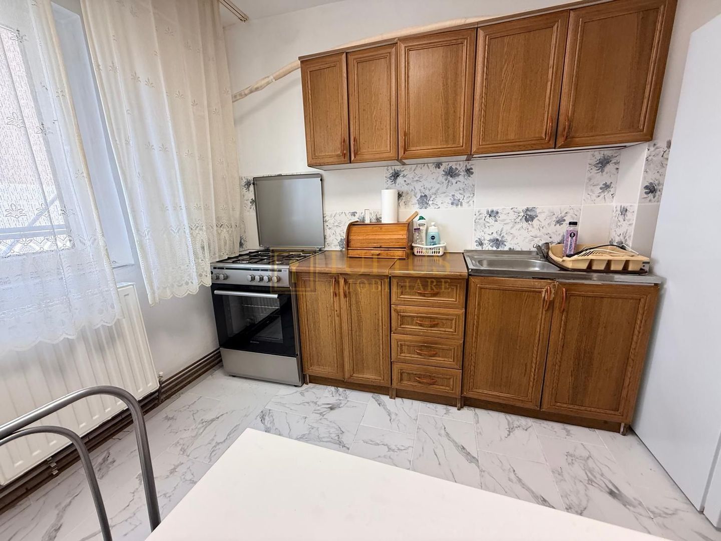 3 camere, situat in Complexul Studentesc, studenti, centrala proprie. - Poză 13