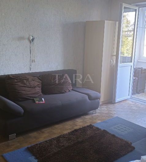 Apartament cu 3 camere în Gruia, într-o zonă liniștită - Poză 2