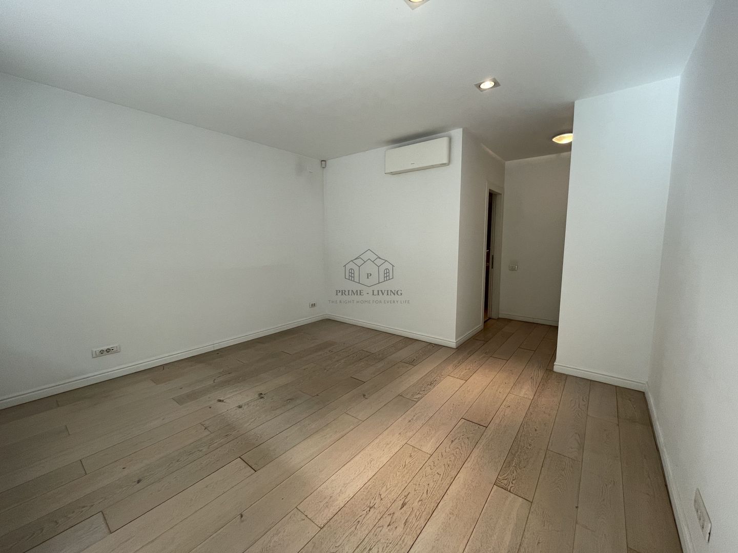 APARTAMENT CU 3CAMERE SI TERASA DE 150 MP LANGA PARC HERASTRAU - Poză 14