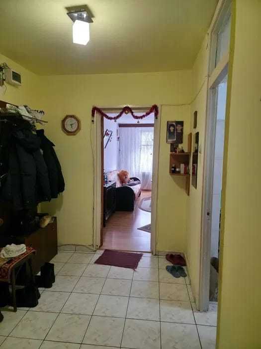 De vanzare apartament 3 camere Crangasi - Poză 5