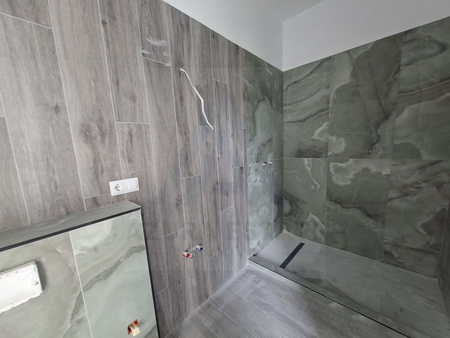 Casa premium cu teren 815 mp terasa balcon si garaj zona Selimbar - Poză 13