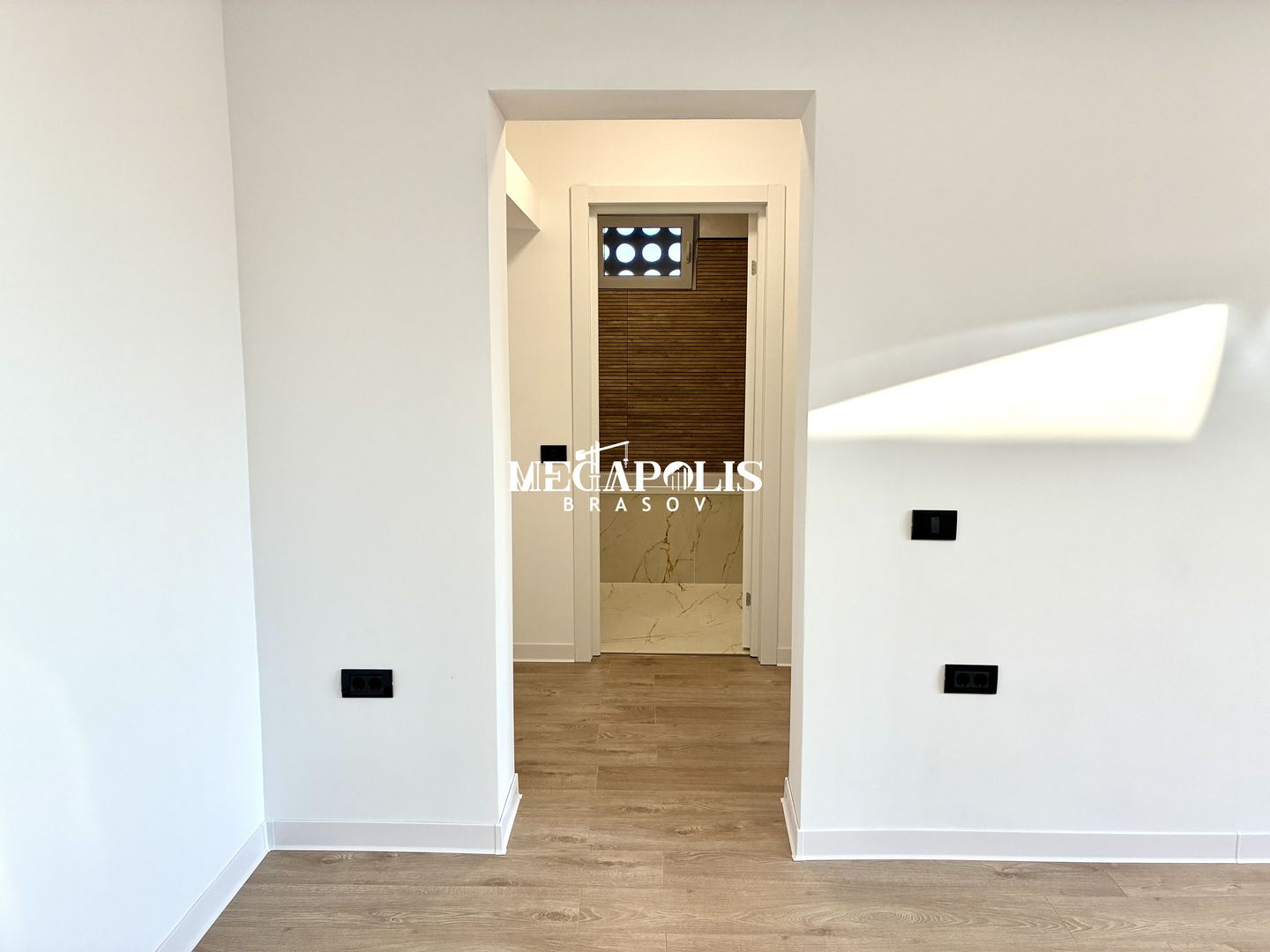 3 Camere / Tractorul / Renovat / Credit - Poză 8