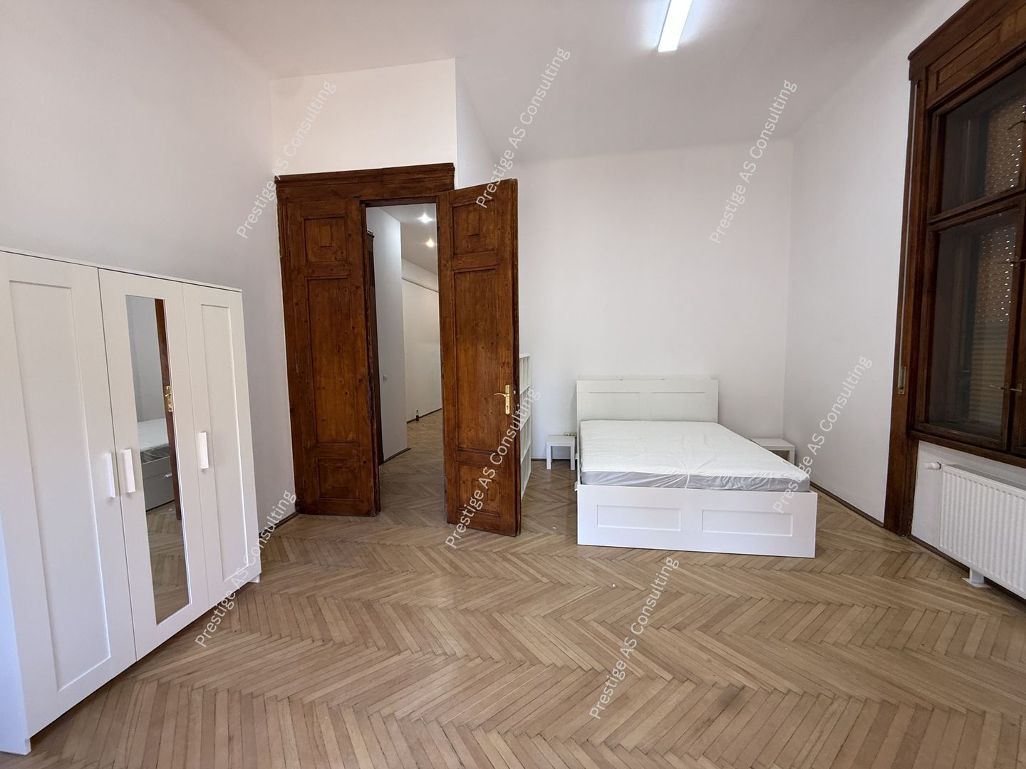 Apartament Patrimonial 150 mp | Balcon cu vedere directa spre Piata Victoriei - Poză 7