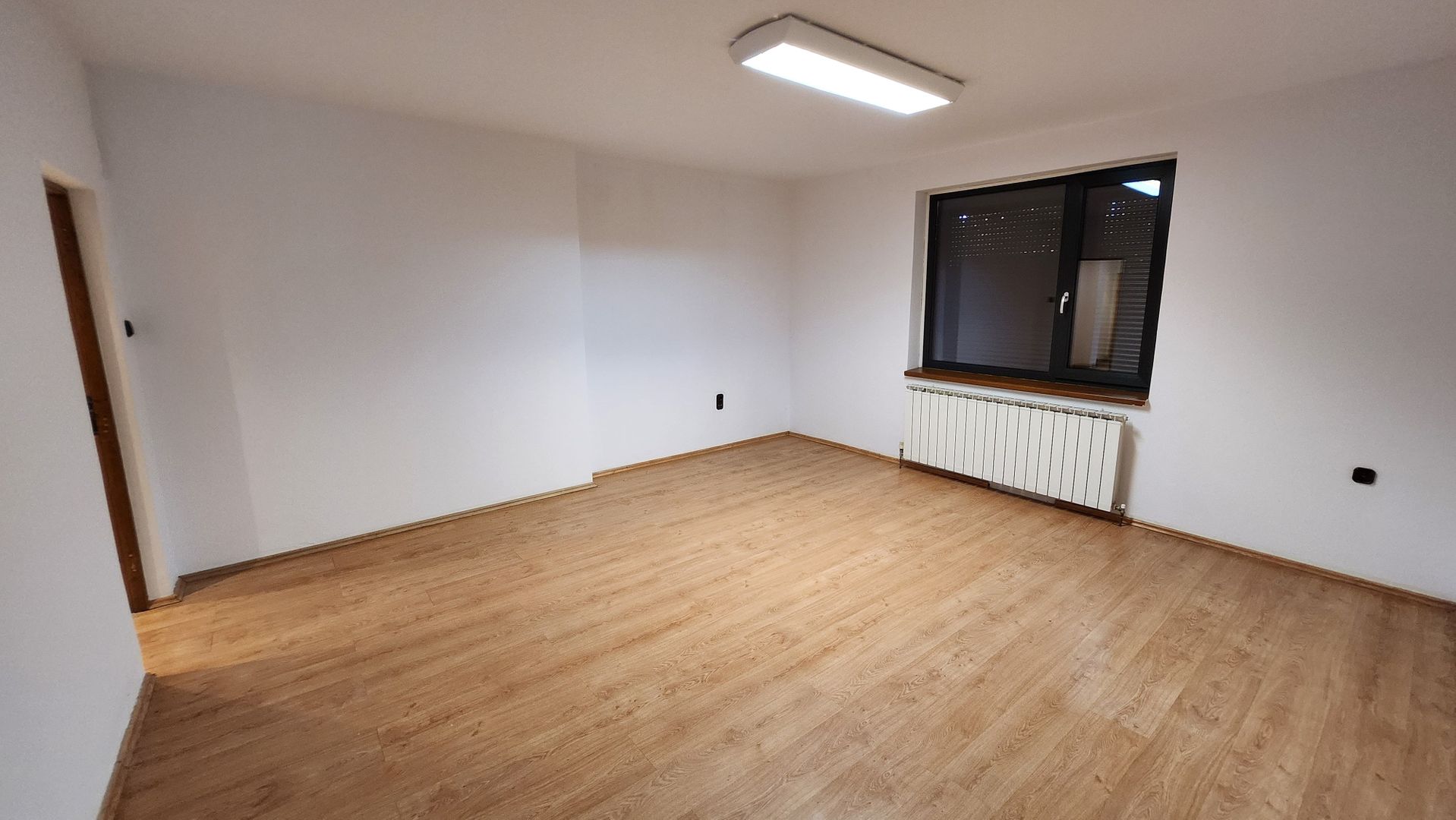 Spatiu birouri 140 mp - Poză 12
