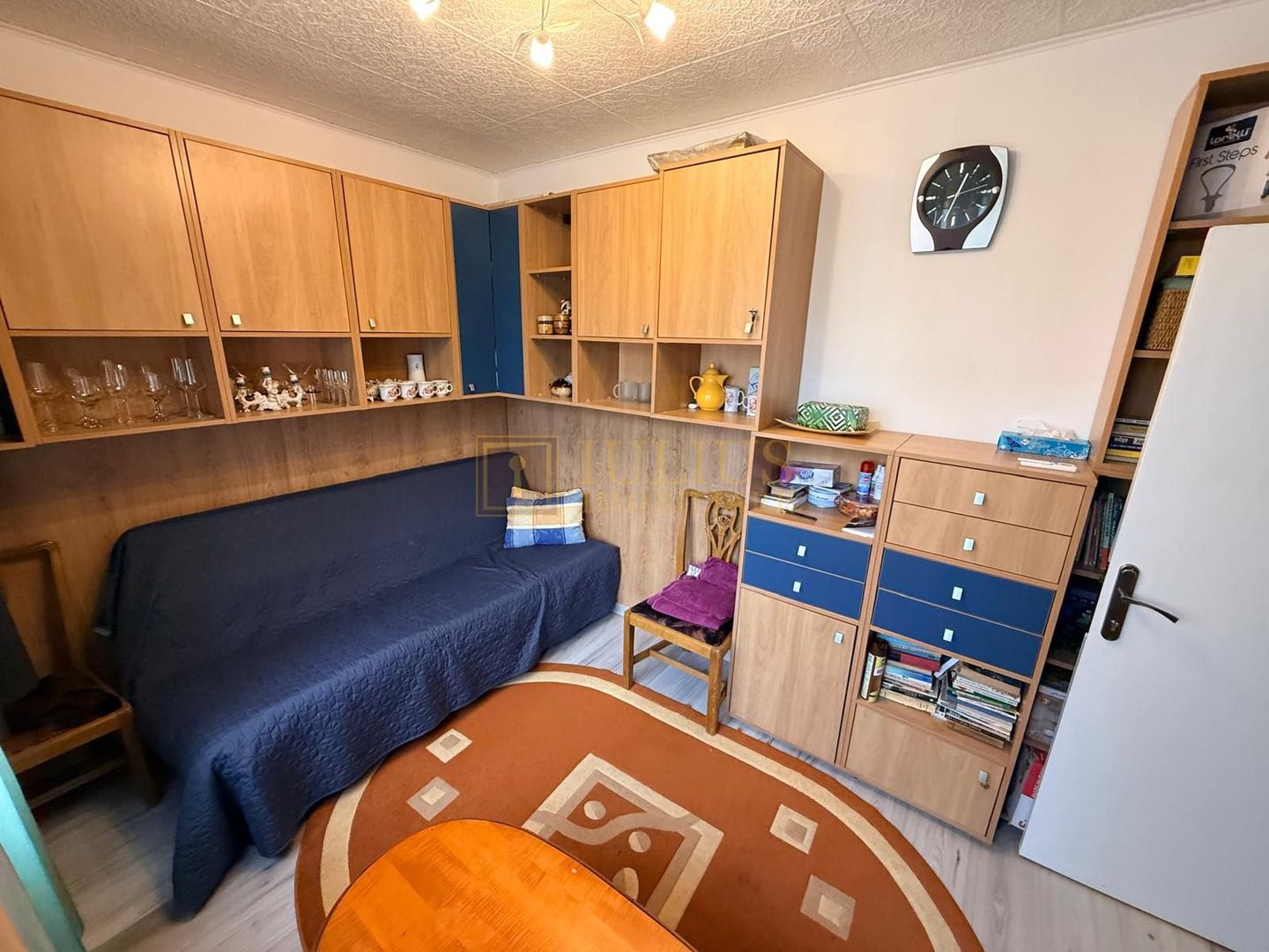 2 camere| curte comuna cu 3 apartamente| centrala proprie| zona aradului| - Poză 6