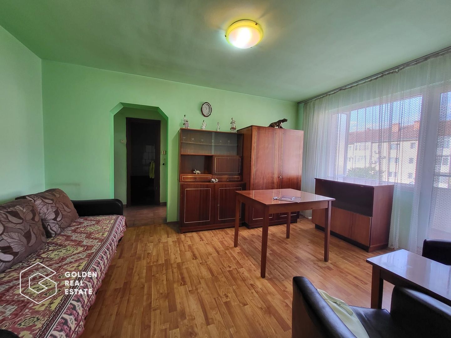 Apartament 3 camere, oras Lipova - Poză 2