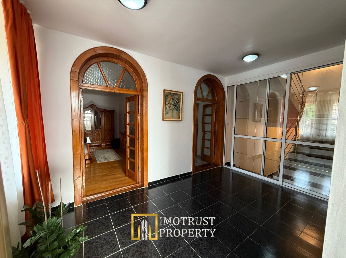 🏡 VILA DEOSEBITĂ DE VÂNZARE ÎN ARAD – ZONA CENTRALĂ - Poză 8