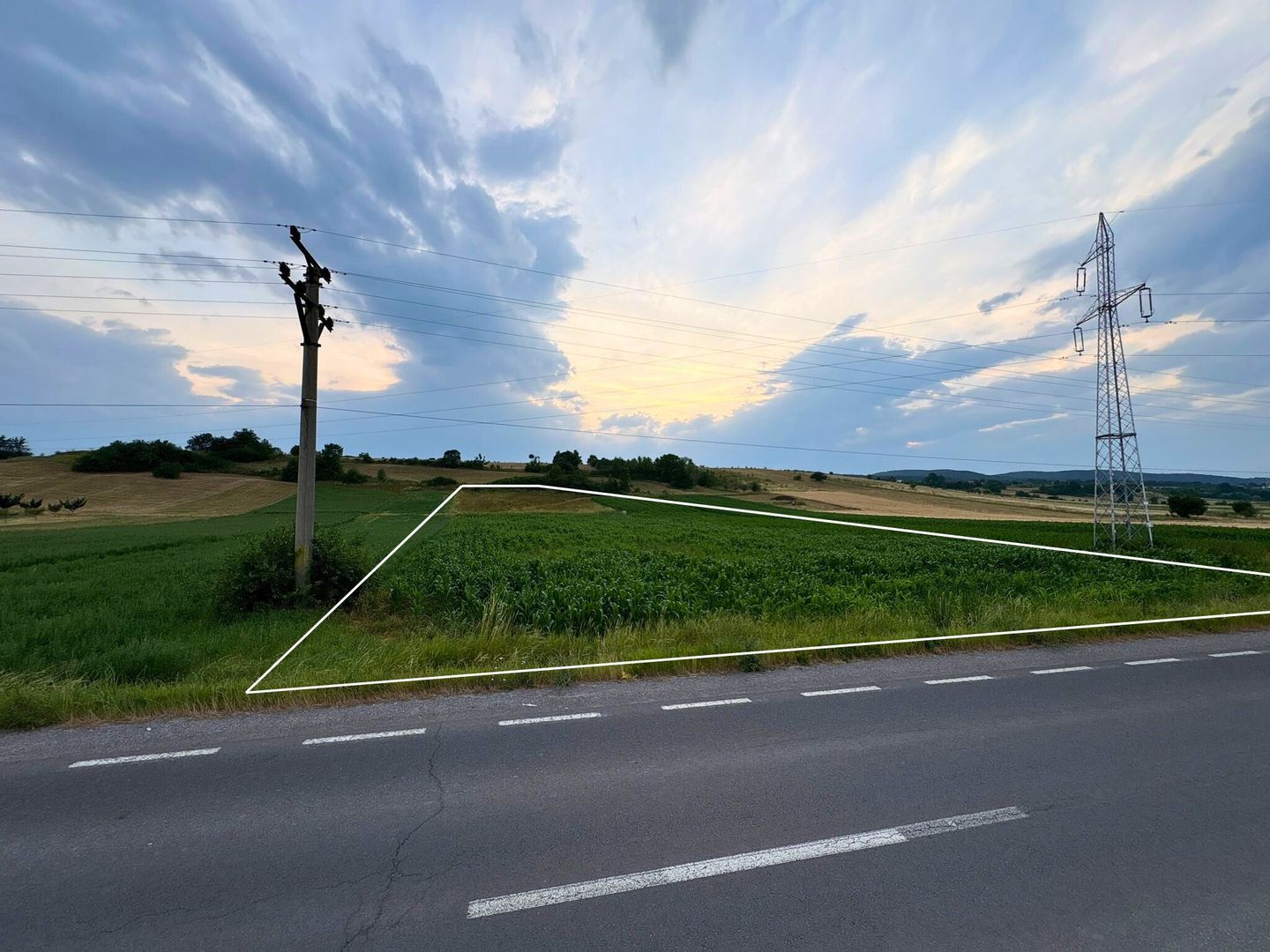 Teren intravilan industrial 7400 MP com. Ilieni , Jud. Covasna - Poză 3
