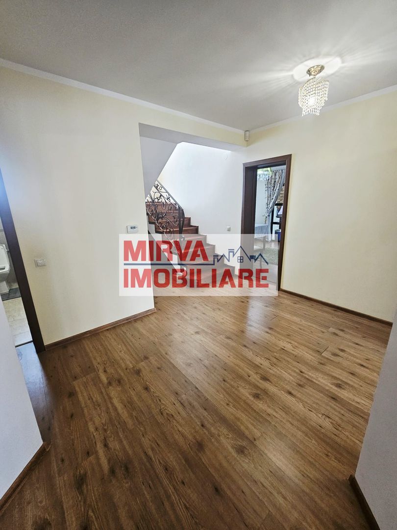 Vilă spațioasă Strejnicu S+P+1E+M, 8 camere, garaj, teren 595 mp - Poză 31
