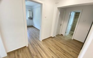 Etaj 1 4 camere  Complexul Studentesc-aproape de Sala Olimpia - Poză 6