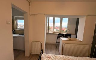 Studio renovat cu balcon inchis si bucatarie separata pe Siretului - Poză 4
