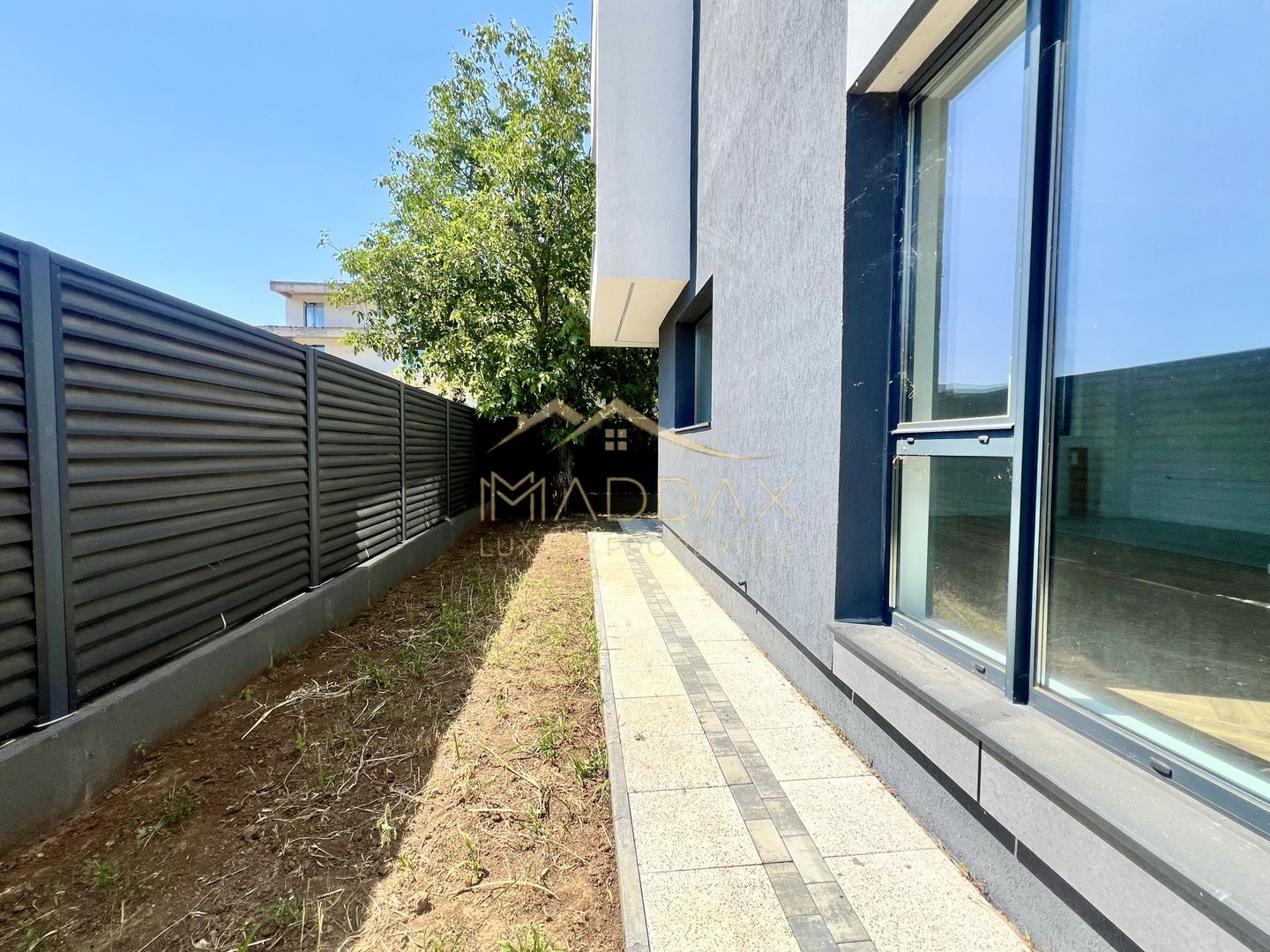 Vilă **6 camere  **451mp // Zona Iancu Nicolae - Poză 60