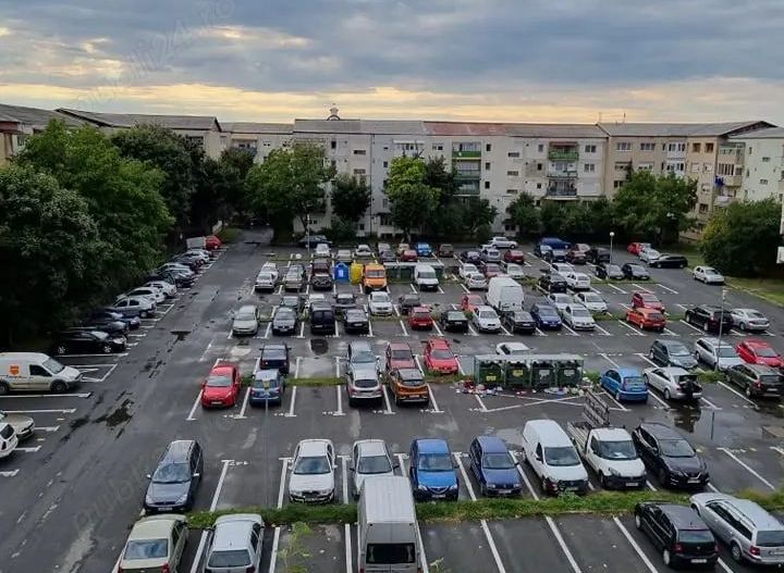 BRASADAS vinde ap 3 cam etaj 4/4 70mp Micro 16. - Poză 2