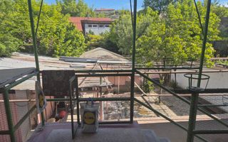 Vand casa 4 camere in Muncitoresc - Poză 10