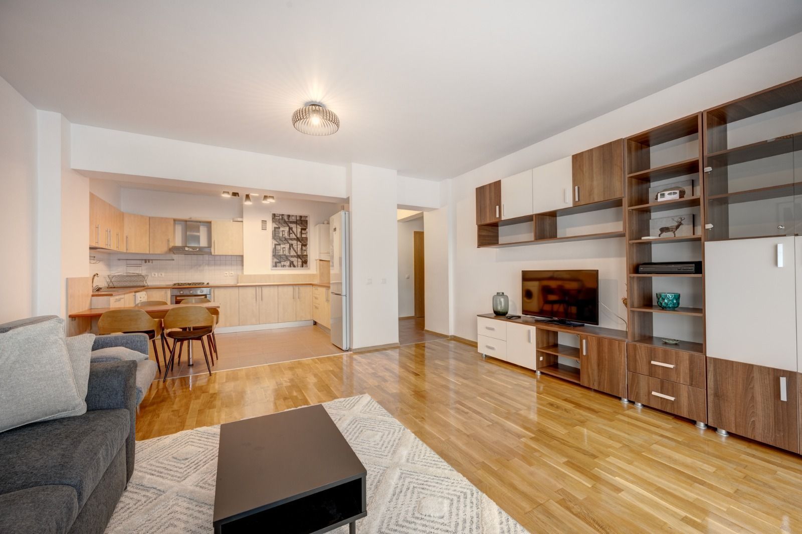 AP. 2 CAMERE DRISTOR, LOC PARCARE, MASINA SPALAT VASE, MODERN, METROU - Poză 3