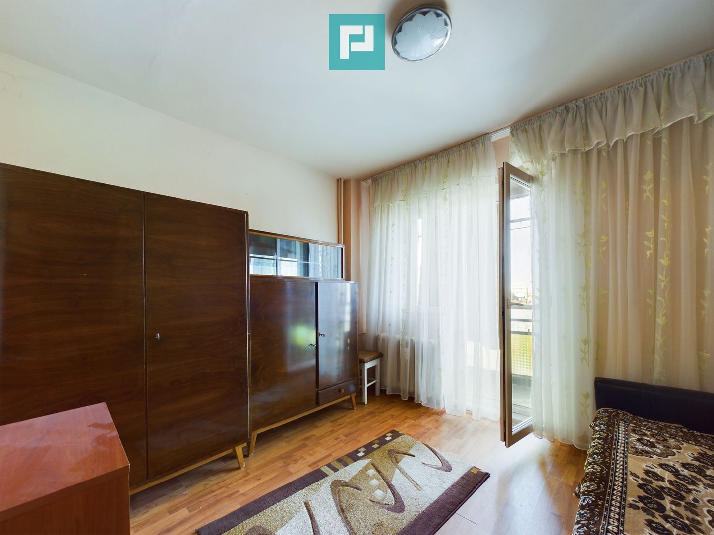 Apartament cu două camere în Micalaca - Poză 9