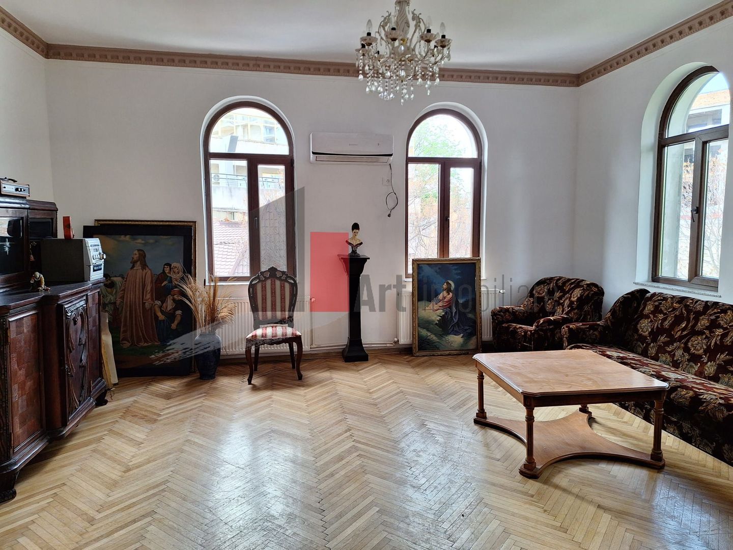 Apartamentul "KORTER" , et. 2 in vila, SINGUR PE ETAJ - Poză 1