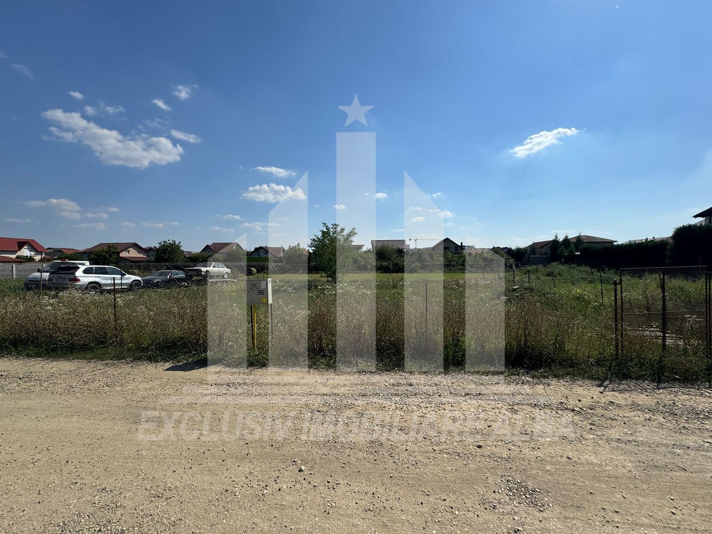 Teren intravilan | De vanzare | 411 mp | 19 ml deschidere | Arex - Poză 1