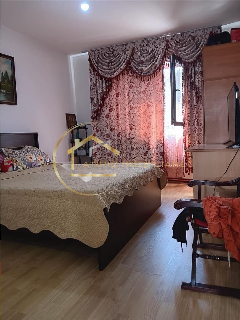 De vanzare vila individuala in Lunca Cetatuii Cartierul Tineretului - Poză 6