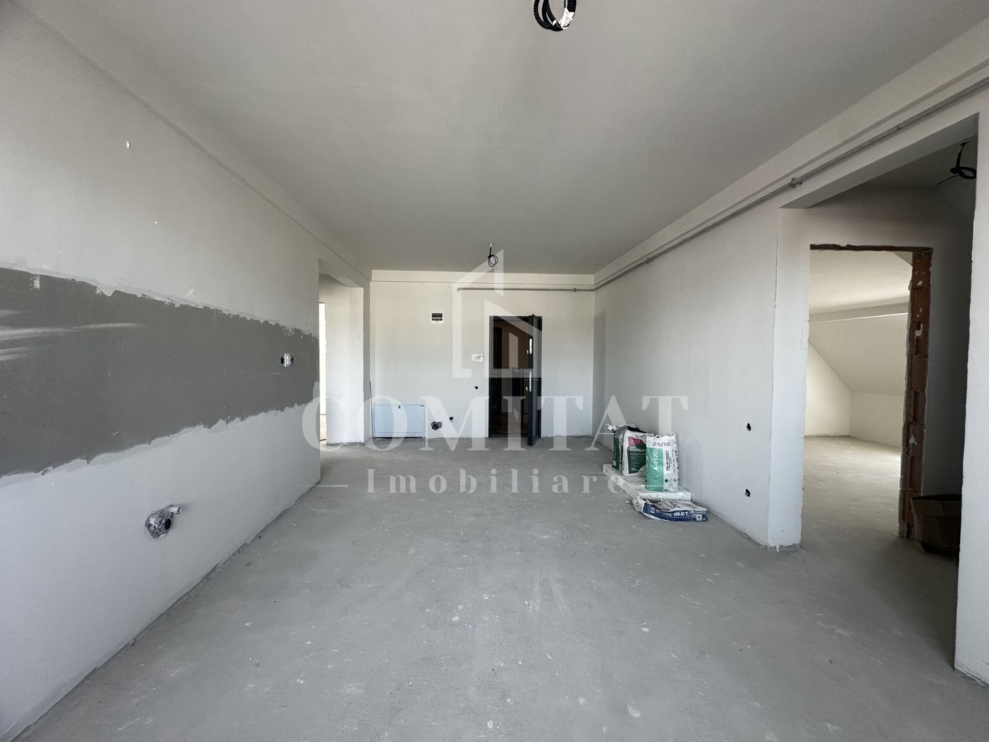 Apartament 4 camere | Bloc nou | Zona Str Cetatii - Floresti - Poză 2