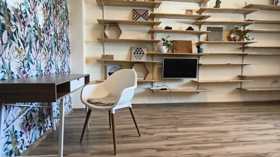 Apartament 2 camere Dec 58 mp+ loc de parcare Cug Capitol 92000 euro - Poză 3