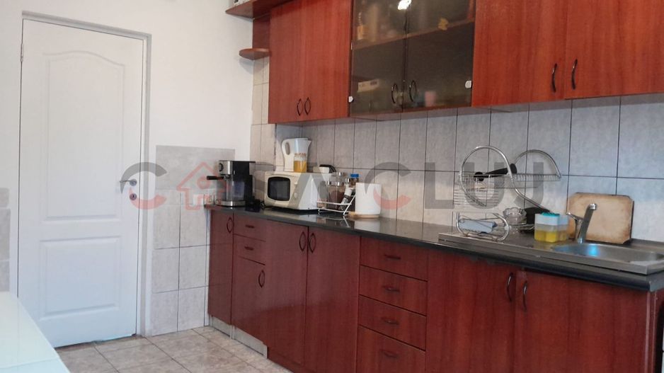 Apartament 3 camere, decomandat, zona Louis Pasteur - Poză 3