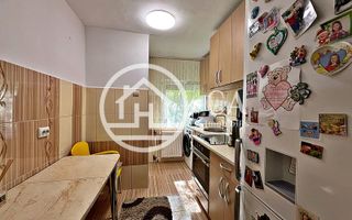 Apartament de vânzare cu 2 camere tip X mare în zona Rogerius, Oradea - Poză 1