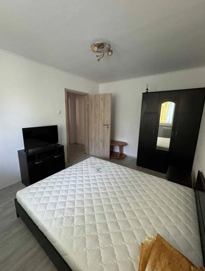 AP. 2 CAMERE OBOR- BLOC REABILITAT, BUCATARIE INCHISA, MOBILAT MODERN - Poză 3