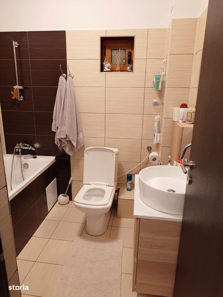 Vanzare apartament 3 camere 61m2 si curte 58m2 Bucurestii Noi - Poză 3